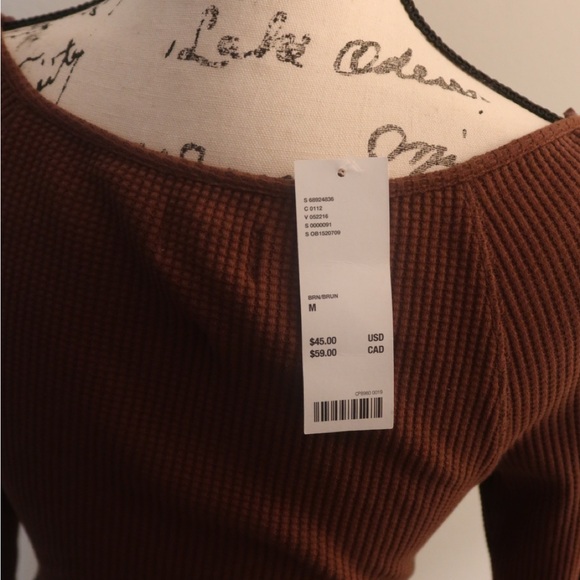 Urban Top - Picture 3 of 3